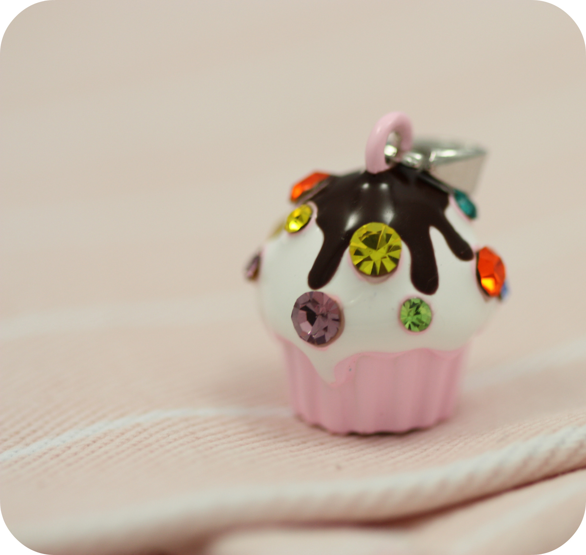 pink cupcake charm 2