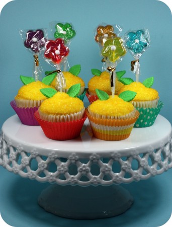 rainbow-flower-cupcakes
