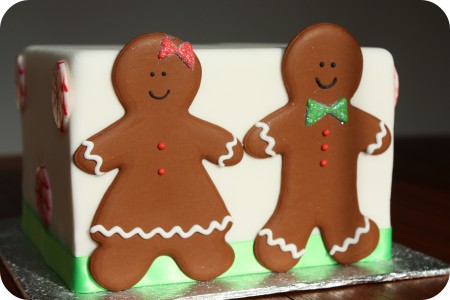 BellaCrochet: Little Gingerbread Boy and Girl; a free pattern for you